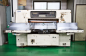 写真：断裁機